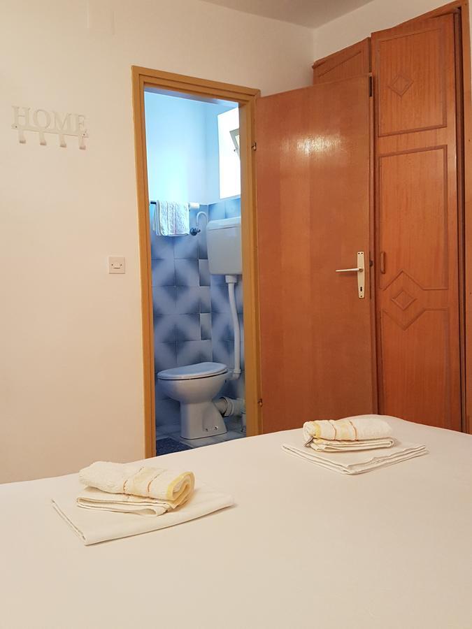 Apartmani Toni Poce Primošten Esterno foto
