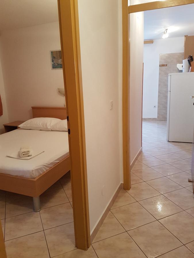 Apartmani Toni Poce Primošten Esterno foto