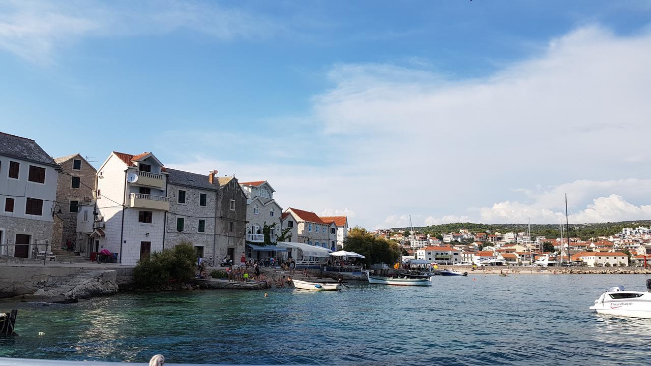 Apartmani Toni Poce Primošten Esterno foto