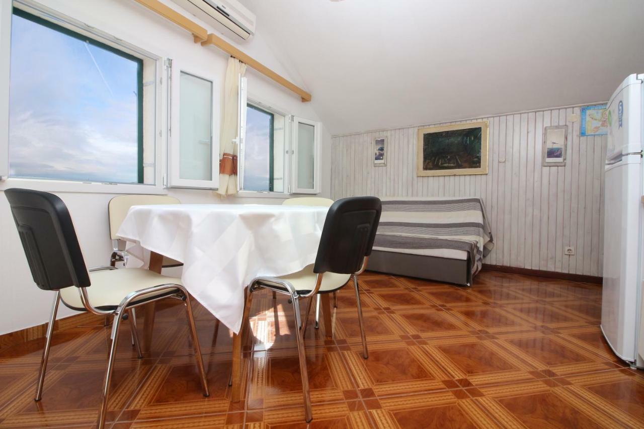 Apartmani Toni Poce Primošten Esterno foto