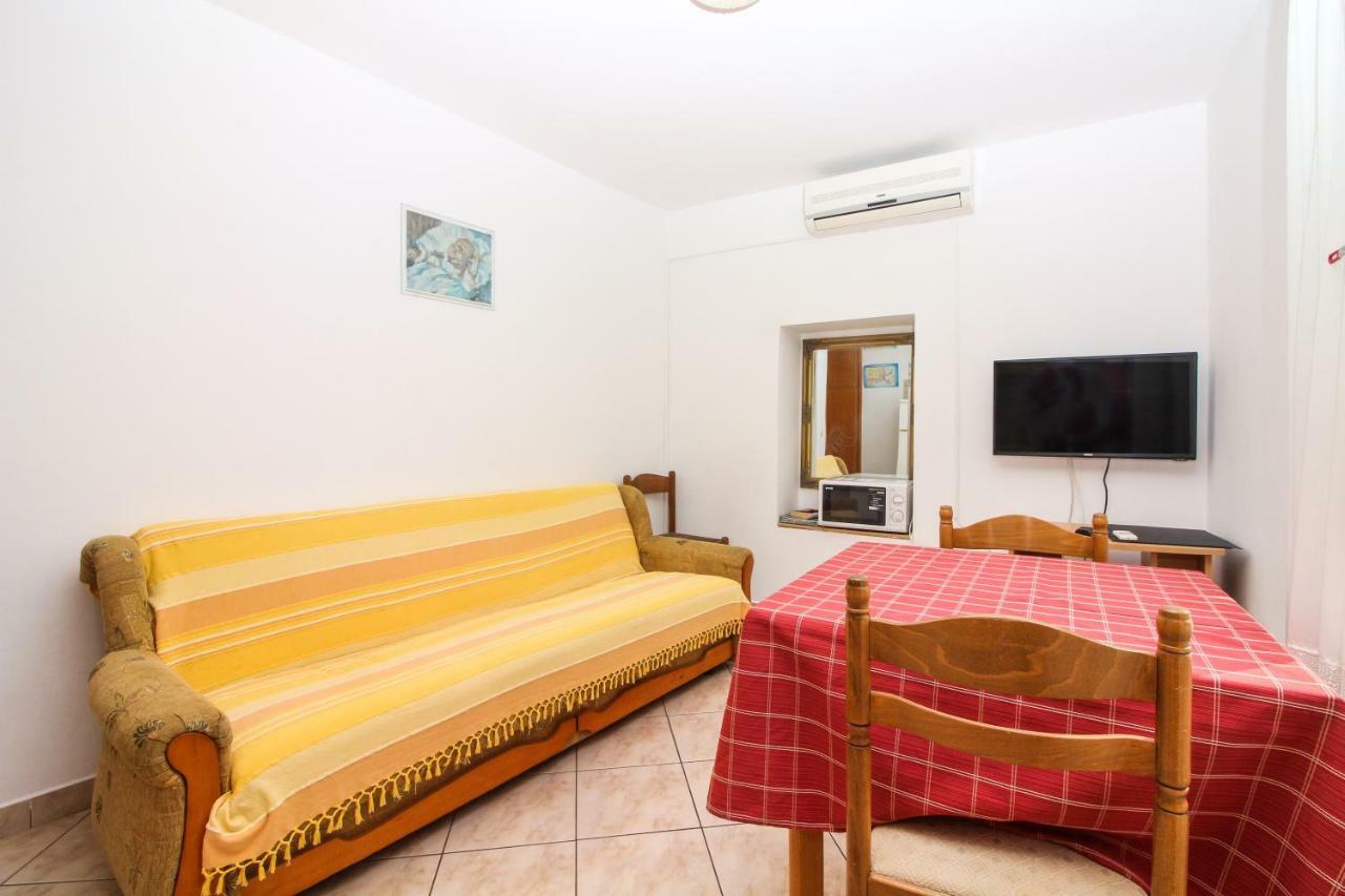 Apartmani Toni Poce Primošten Esterno foto