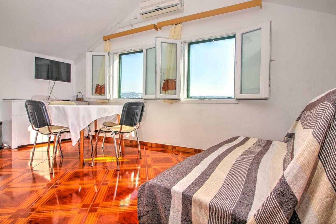 Apartmani Toni Poce Primošten Esterno foto